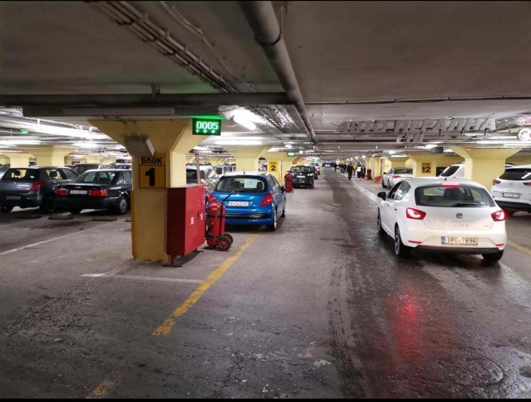 Calla 4 Apartment - Main Square, In The City Shopping Center - Parking Slot With Securiti And Video Camera Skopje Eksteriør billede